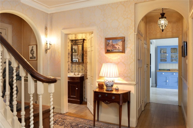 Westmead, London, SW15