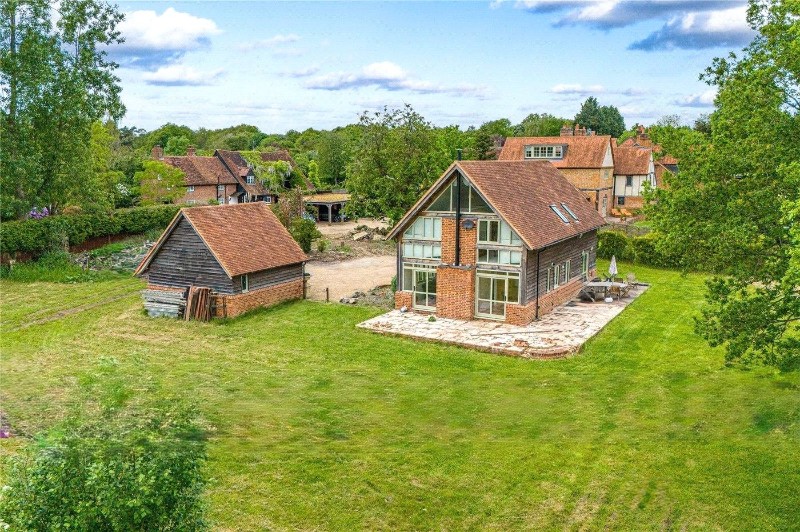 Denham Lane, Chalfont St. Peter, Gerrards Cross, Buckinghamshire, SL9