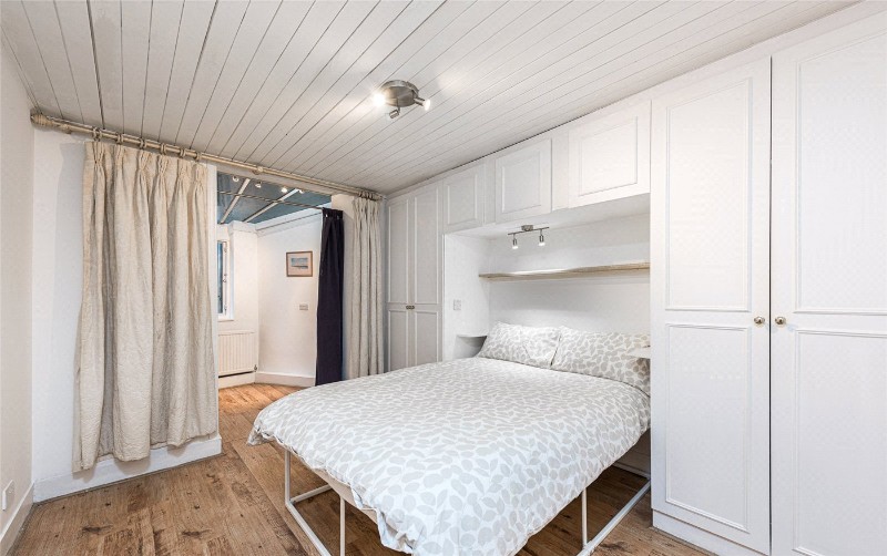 Warwick Way, London, SW1V