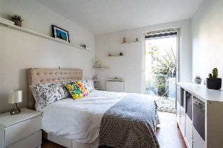 Mountearl Gardens, London, SW16