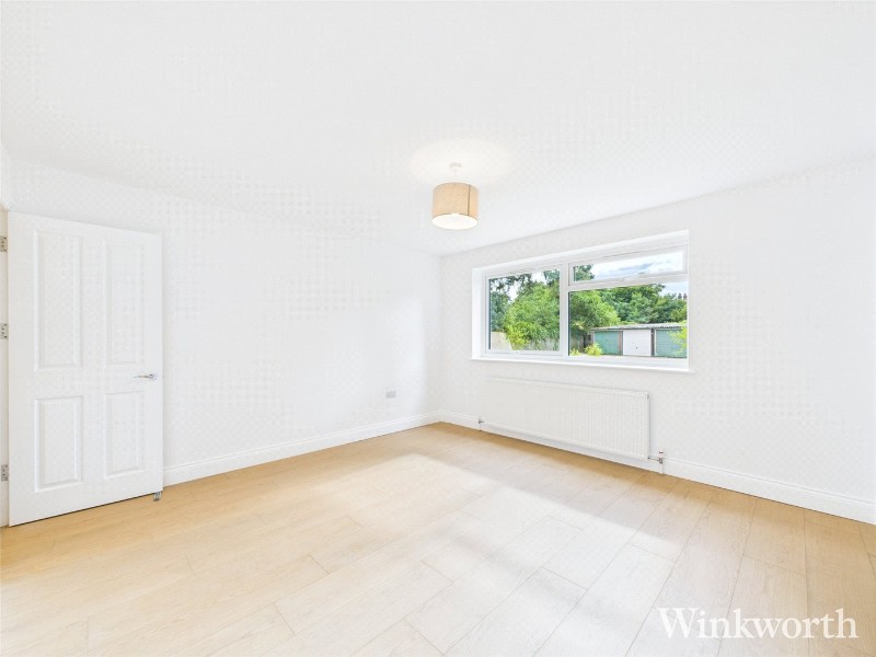 Tring Avenue, London, W5