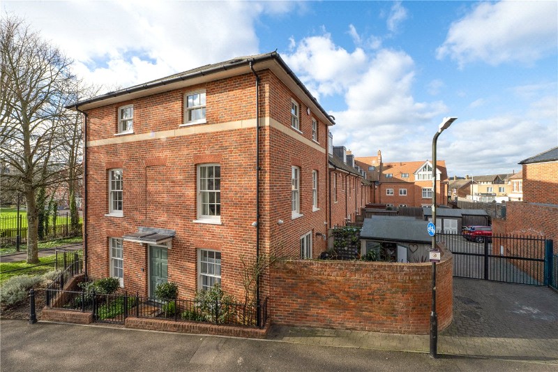 Old Ruttington Lane, Canterbury, Kent, CT1