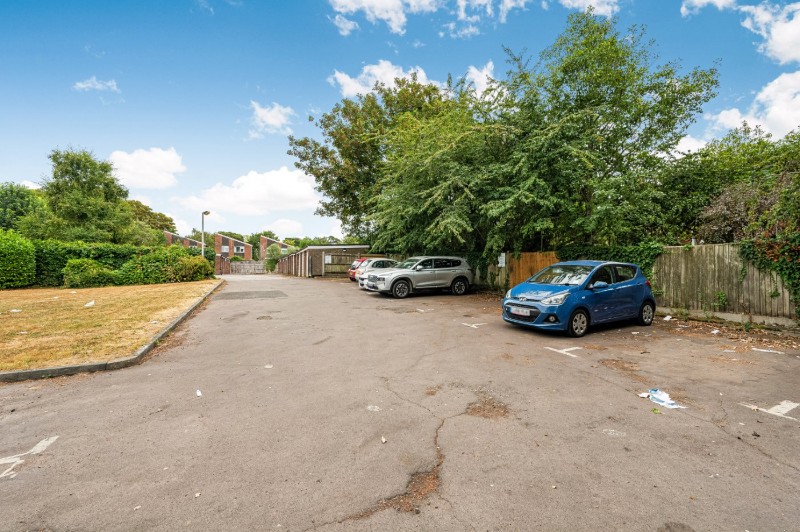 Foxgrove Road, Beckenham, BR3