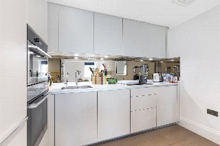 Bull Inn Court, London, WC2R