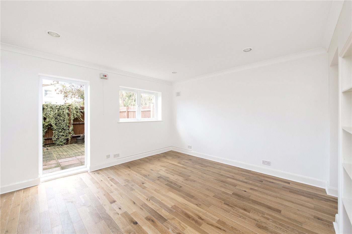 Reception/Bedroom