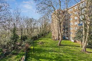 Queen Elizabeth's Close, London, N16