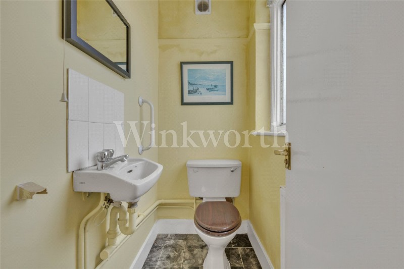 Basing Hill, London, NW11