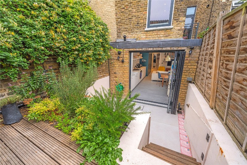 Lyndhurst Way, Peckham Rye, London, SE15