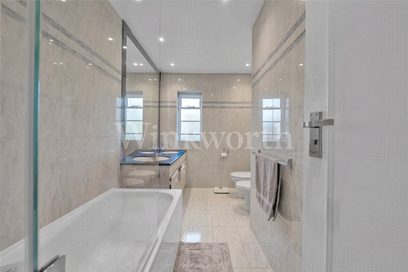 Harford Walk, London, N2