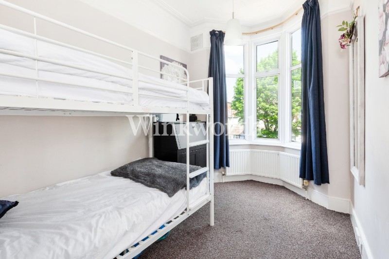 Caversham Avenue, London, N13