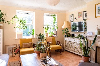 Peregrine Court, London, SW16