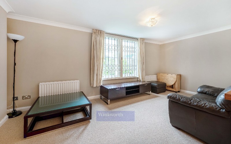 Usborne Mews, London, UK, SW8