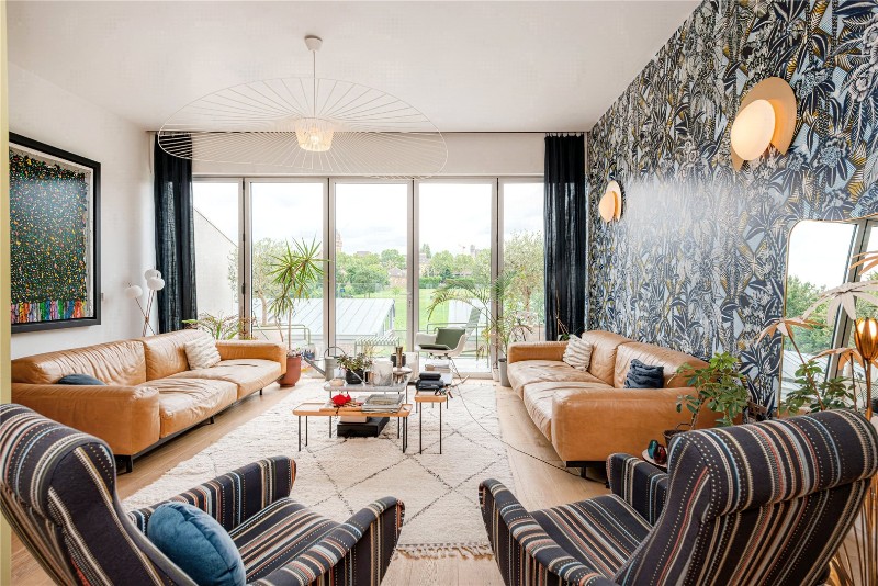Pangbourne Avenue, London, W10