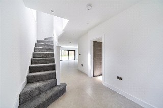 Highview Avenue, Edgware, HA8