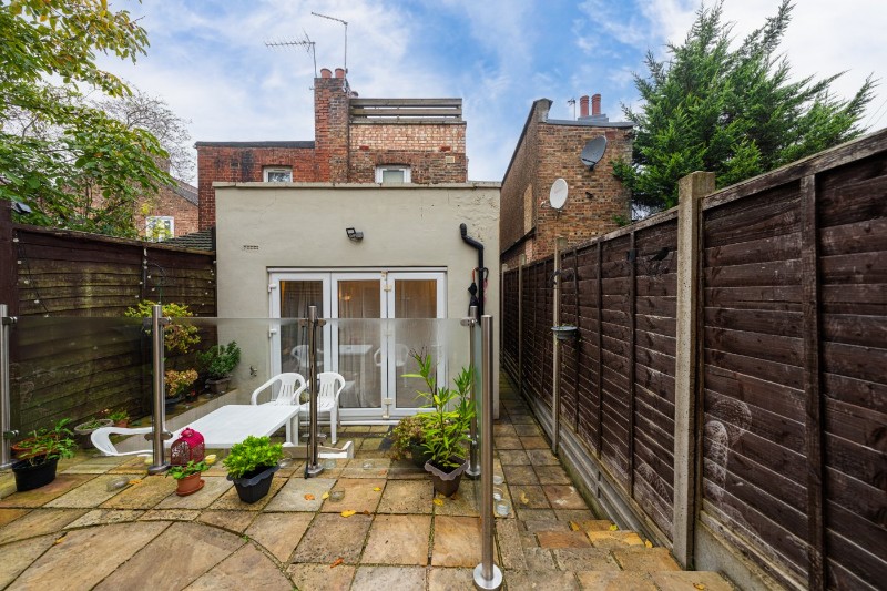 Russell Road, Hendon, London, NW9