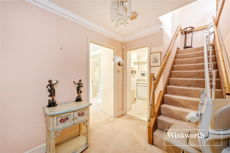 Hendon Lane, Finchley, London, N3