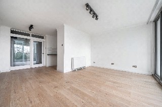 Averil Grove, London, SW16