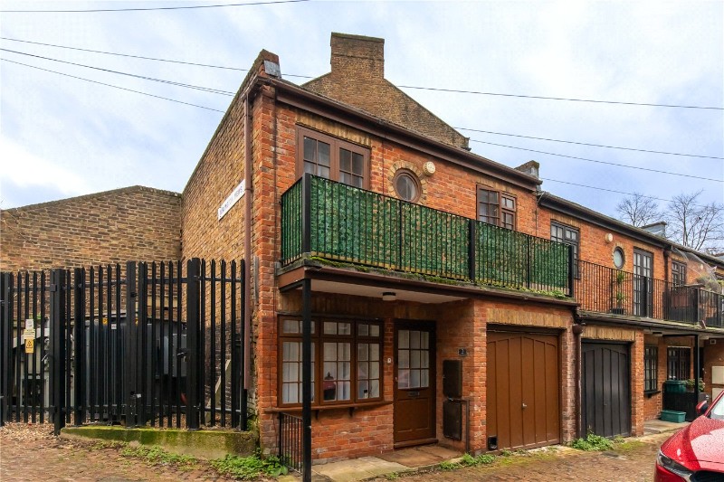 Burlington Mews, London, W3