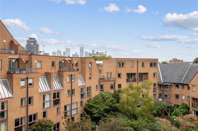 Asher Way, London, E1W