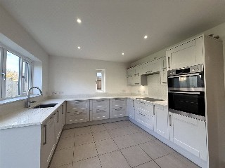 Yeo Crescent, Crediton, Devon, EX17