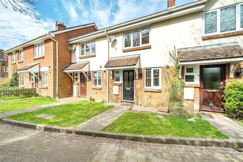 Whitlet Close, Farnham, Surrey, GU9