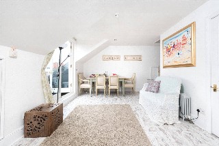St. Quintin Avenue, London, W10