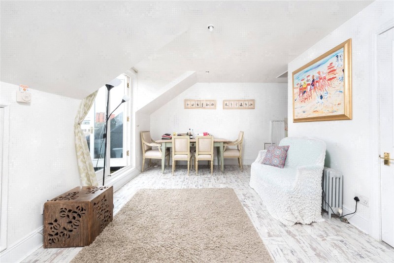 St. Quintin Avenue, London, W10