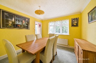 Heywood Drive, Bagshot, Surrey, GU19