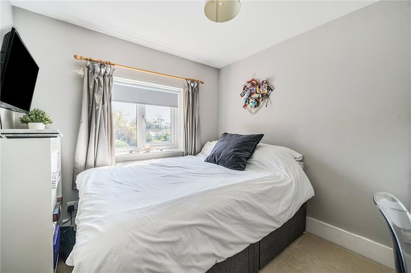 Hamlash Lane, Frensham, Farnham, Surrey, GU10