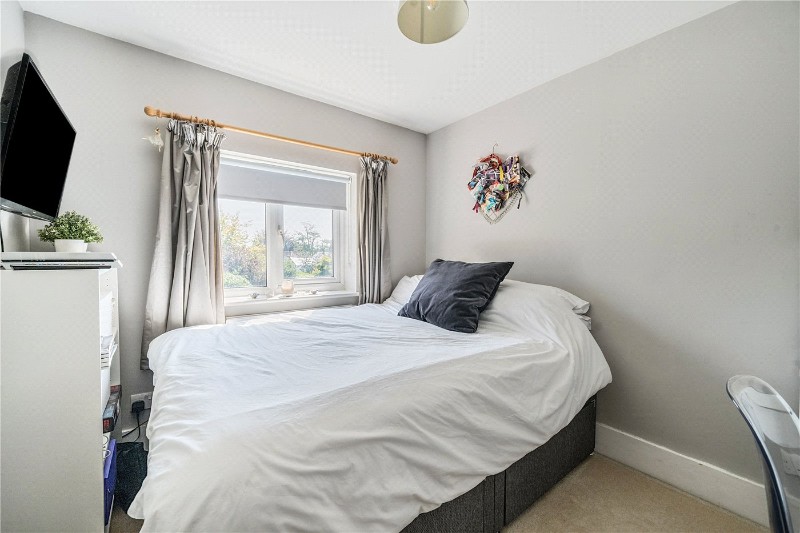 Hamlash Lane, Frensham, Farnham, Surrey, GU10