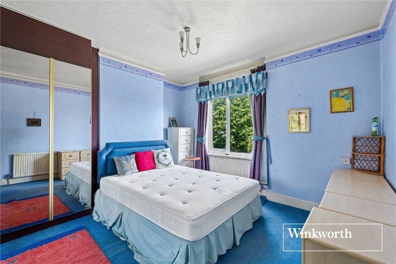 Chislehurst Avenue, North Finchley, London, N12