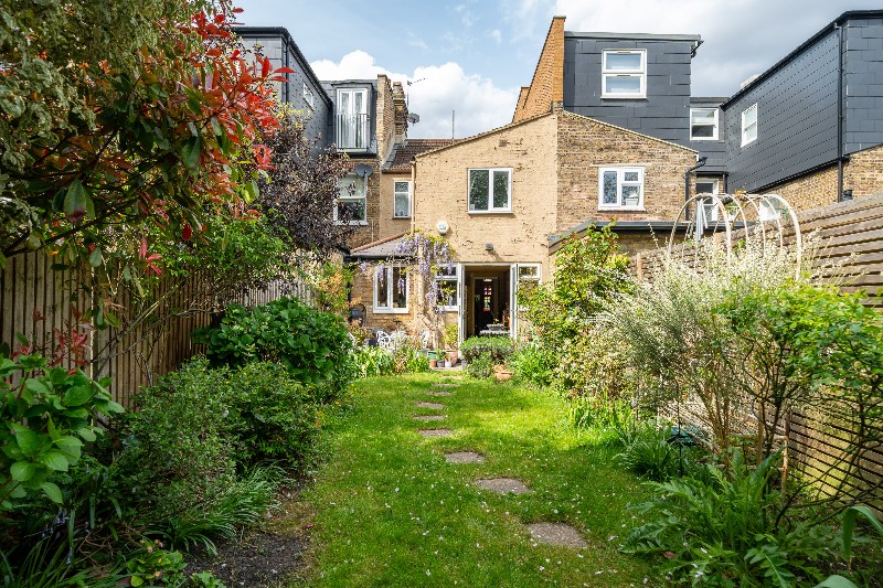 Standen Road, London, SW18