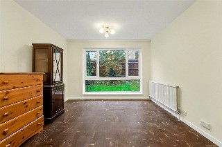 Aldeburgh Close, London, E5