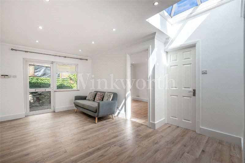 North End Road, London, NW11