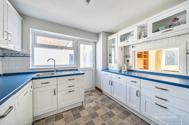 Lambourne Drive, Bagshot, Surrey, GU19