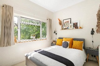 Versailles Road, London, SE20