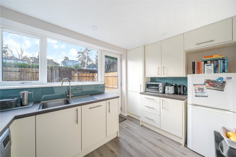 Middlefield, Farnham, Surrey, GU9