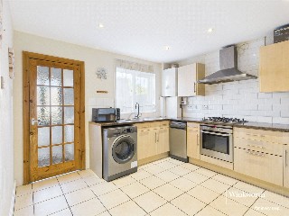 Derwent Road, Thatcham, Berkshire, RG19