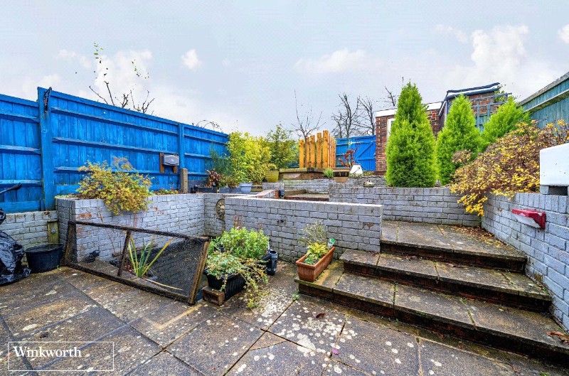 Novello Close, Basingstoke, Hampshire, RG22