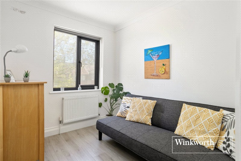 Milton Avenue, Barnet, EN5