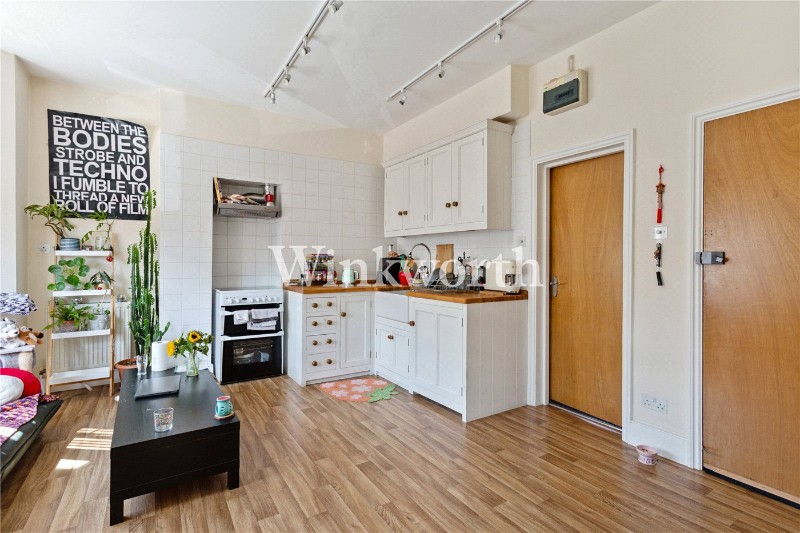 Abbortsford Avenue, London, N15