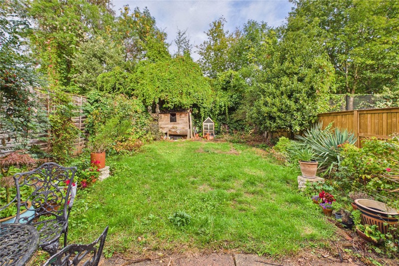 Deronda Road, London, SE24