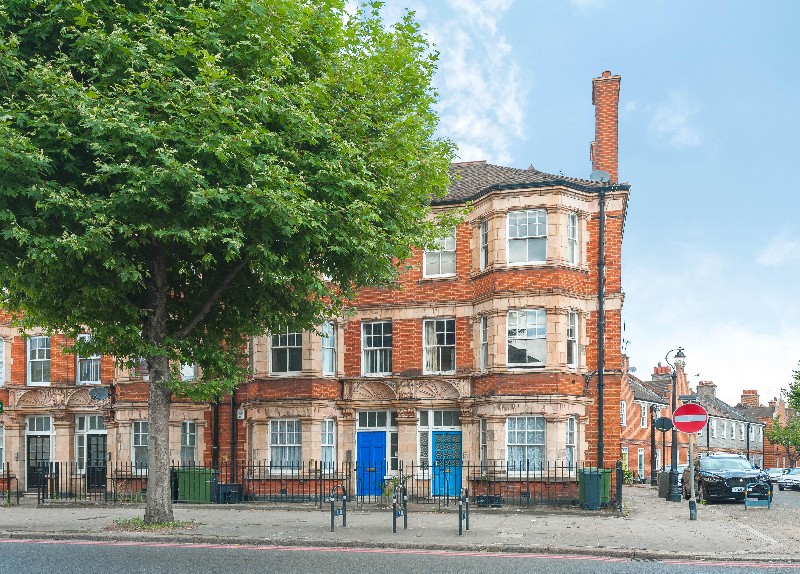 Kennington Lane, London, UK, SE11