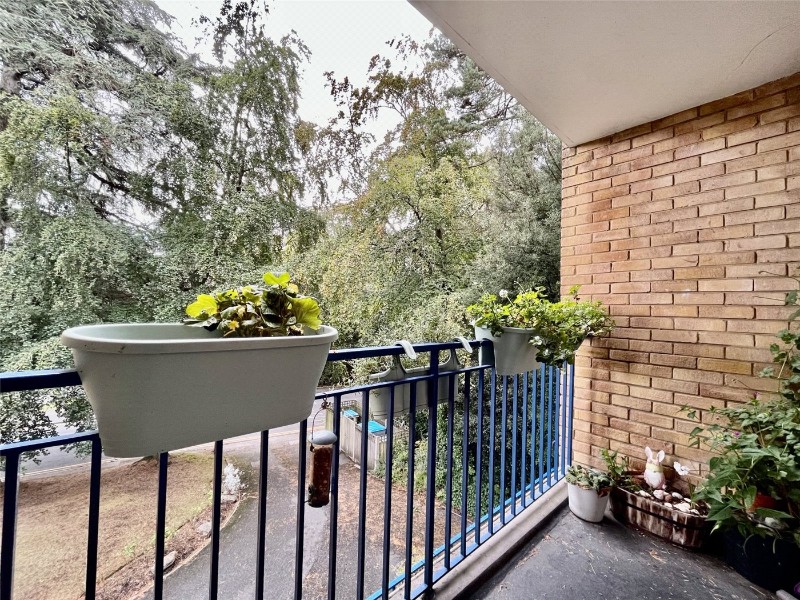 Branksome Wood Road, Bournemouth, BH4