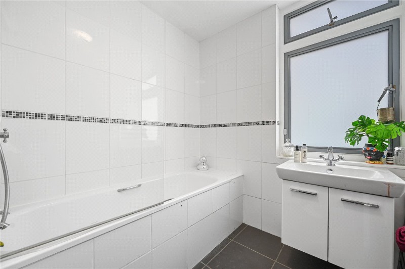 Park Close, Ilchester Place, London, W14