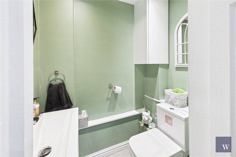 Lairdale Close, London, SE21