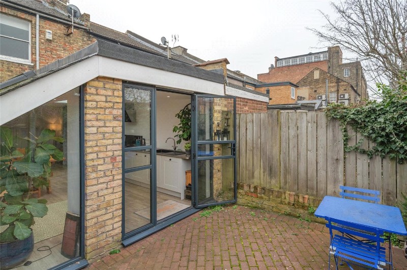 Carberry Road, London, SE19
