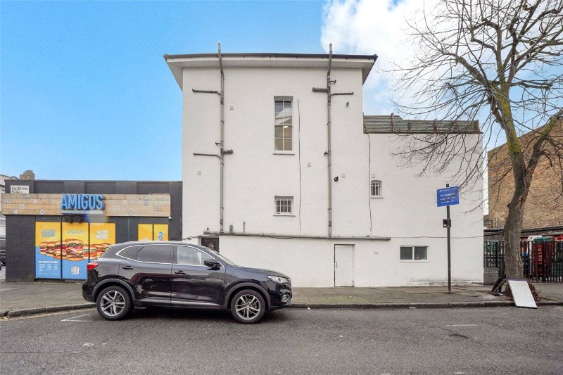 Seven Sisters Road, London, N7