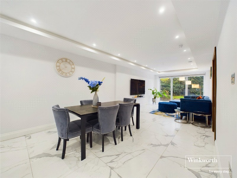 Queens Way, Hendon, London, NW4