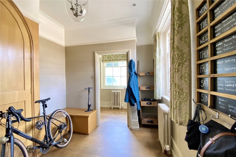 Mayflower Way, Farnham Common, SL2